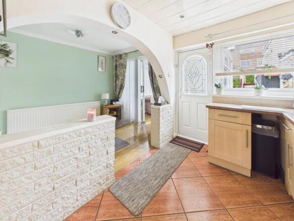 3 bed Semi-Detached for sale Image 12