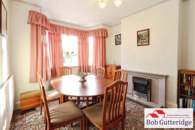 BAY FRONTED DINING ROOM