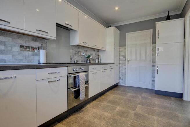 Modern Breakfast Kitchen