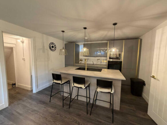 2 bed flat to rent Sydenham, London CR0