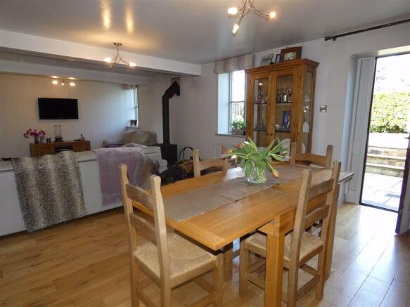 Open Plan Lounge/Dining Room:
