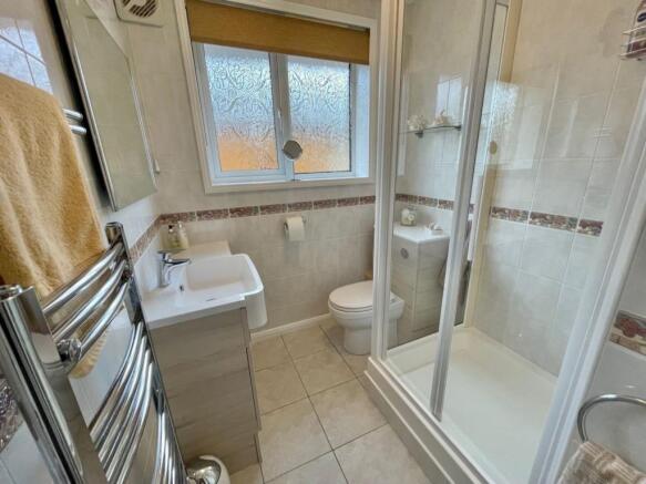 SHOWER ROOM