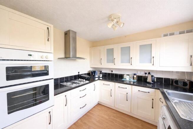 32 Bridge Farm Road - Kitchen.jpg