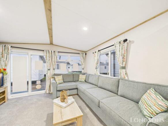 Cam02173g0 Pr0328 Still037