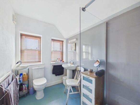 2 bed Apartment for sale Image 7