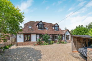 Springfold, Mapledrakes Road, Ewhurst, Cranleigh GU6 7QP