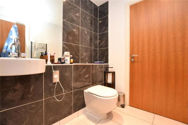 2 bed Apartment for sale Image 12