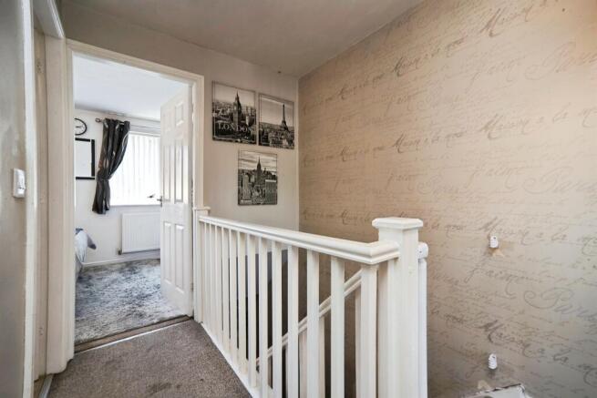 3 bed Semi-Detached for sale Image 10