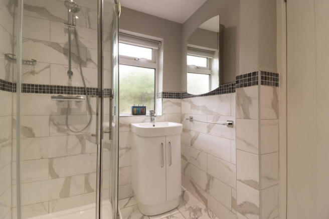 4 bed Detached for sale Image 8
