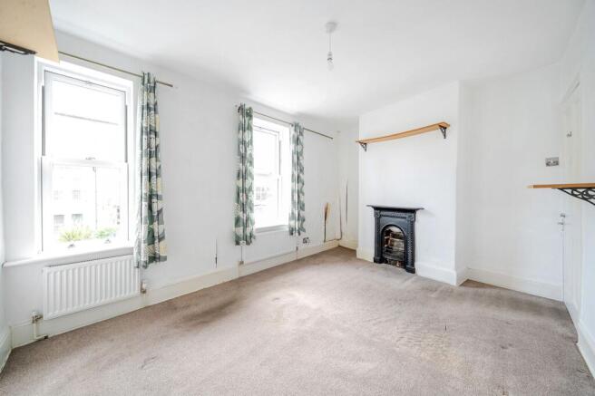 3 bed Terraced for sale Image 9