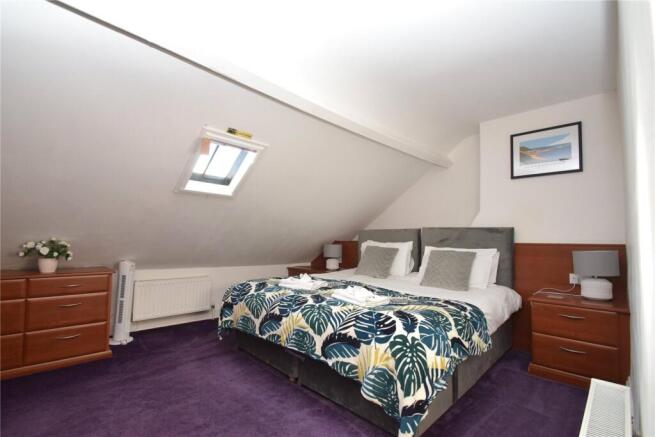 3 bed Terraced to rent Image 8