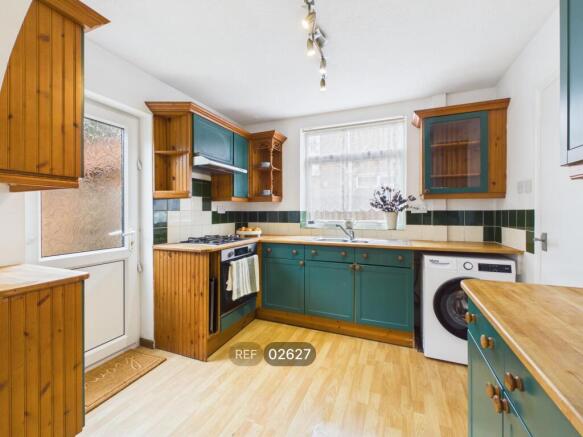 Kitchen / Dining area