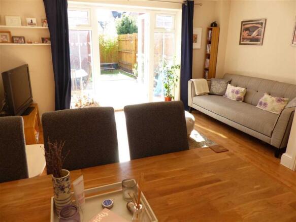 LIVING/DINING ROOM