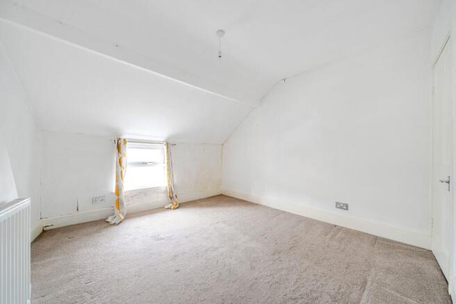 3 bed Terraced for sale Image 10