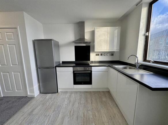 Kitchen Pic 6.jpeg