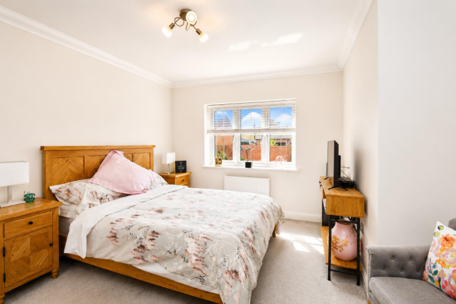 4 bed Detached for sale Image 10