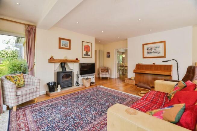 4 bed Detached for sale Image 6