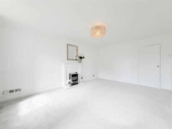 2 bed Flat for sale Image 9