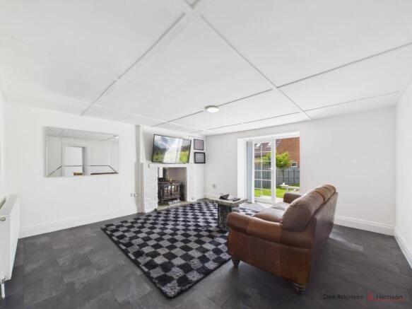 4 bed Detached for sale Image 9