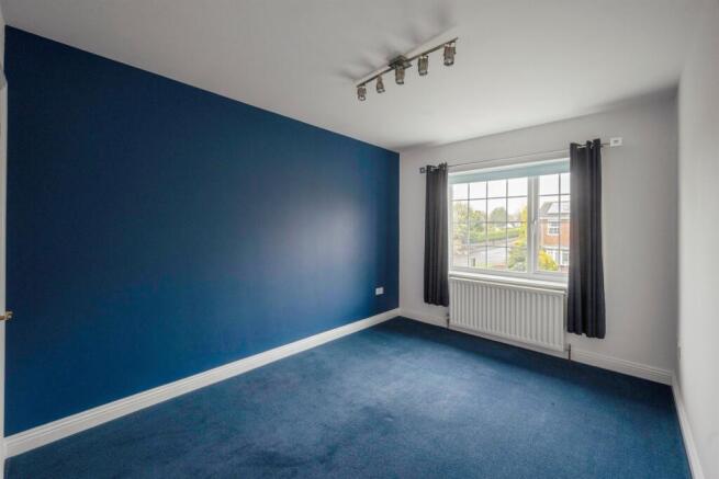 5 bed Detached for sale Image 12