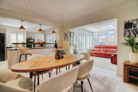 Bristol Road, Winscombe, BS25