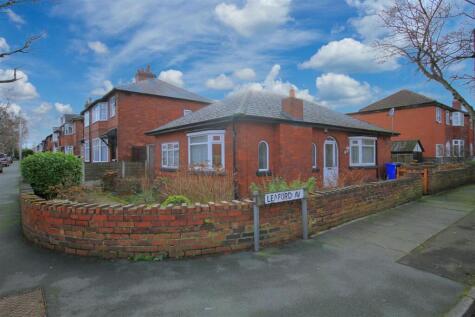 Leaford Avenue, Denton, Manchester