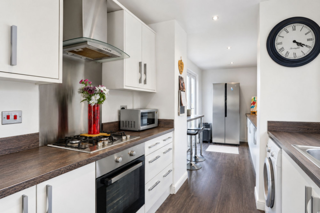 2 bed Semi-Detached for sale Image 5