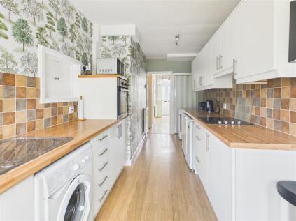 Poitiers Road, Cheylesmore, Coventry * VACANT & NO UPWARD CHAIN*