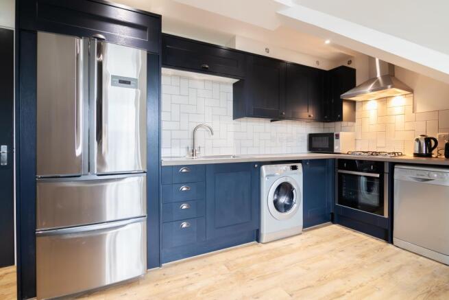 5 bed Flat to rent Image 5