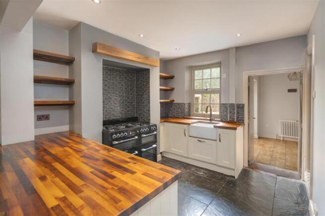 3 bed Terraced for sale Image 4