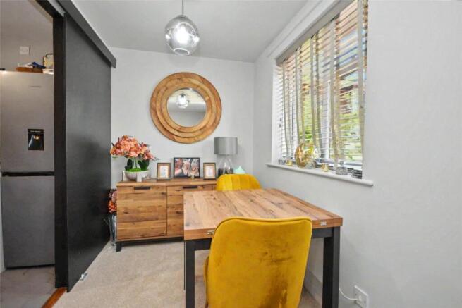 2 bed Apartment for sale Image 4