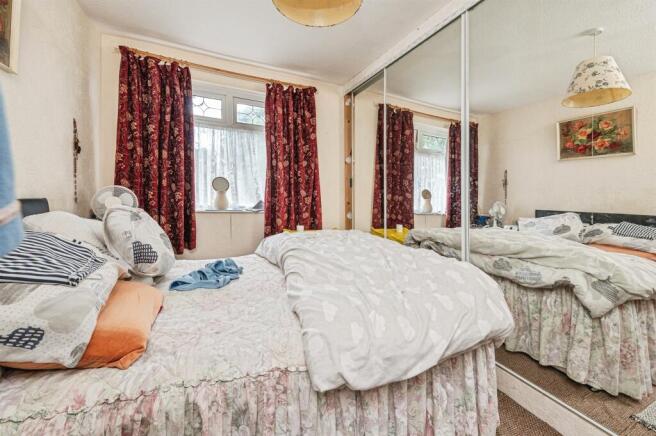3 bed Semi-Detached for sale Image 5