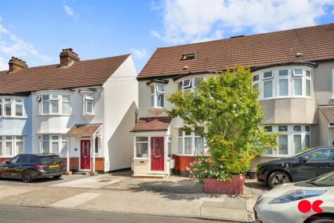 Cambridge Avenue, Gidea Park