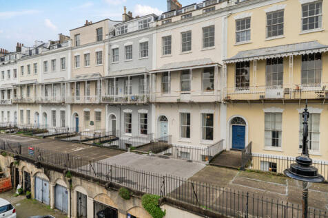 Royal York Crescent, Bristol, BS8