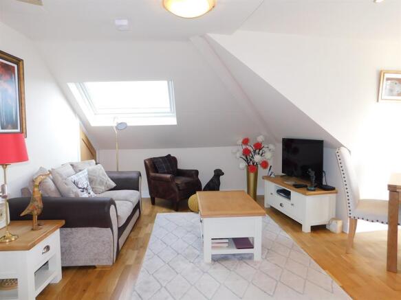 lounge 1