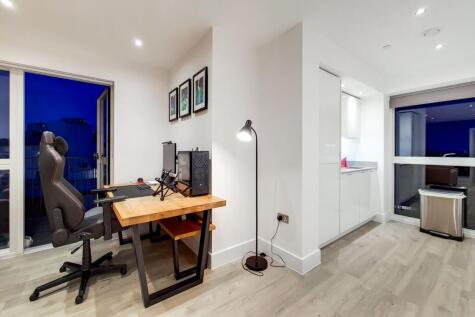 Lyon Road, Harrow, HA1