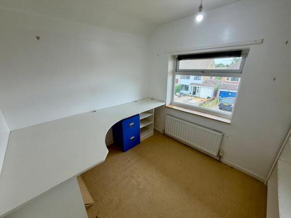 4 bed House to rent Image 9