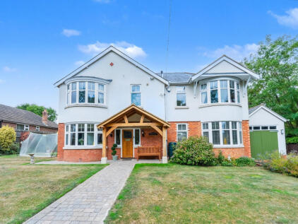 The Green, Hardingstone, Northampton, NN4 7BU