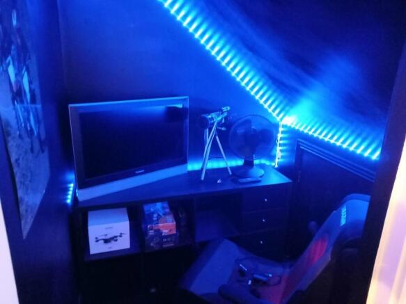 Photo 8