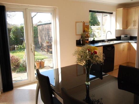 KITCHEN/FAMILY ROOM