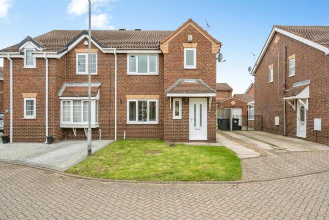 Semi-Detached for sale in shaftholme