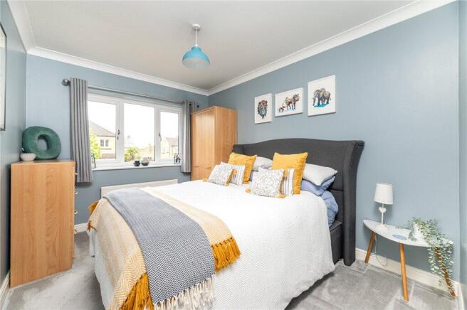 5 bed Detached for sale Image 11