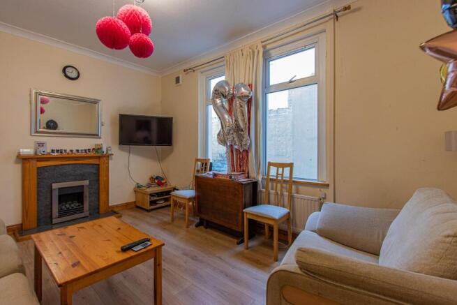 Whitchurch Road 151-5.jpg