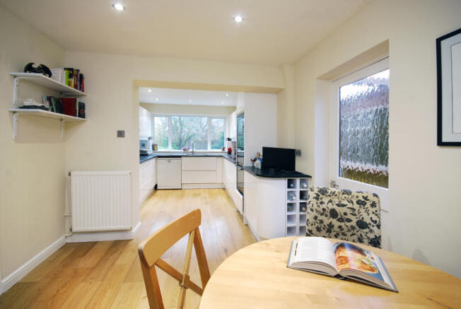 Kitchen/dining