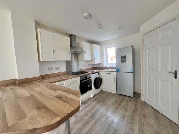 Kitchen 1.jpg