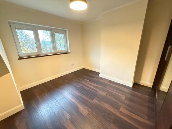 4 bed Town House for sale Image 7