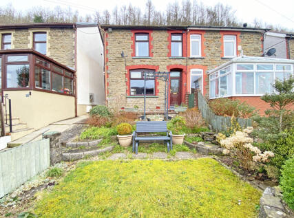 Cefn Road Upper, Deri, Bargoed, CF81 9GW