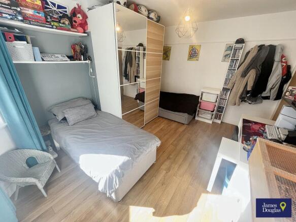 DiningBed42