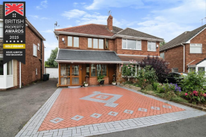 14, Kelverley Grove, West Bromwich B71 3QL