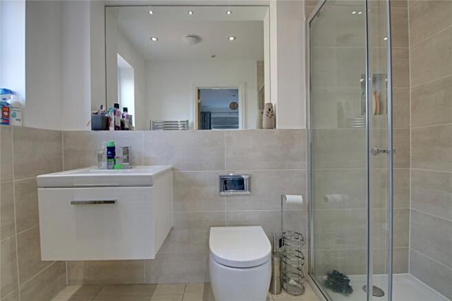 5 bed Detached for sale Image 12